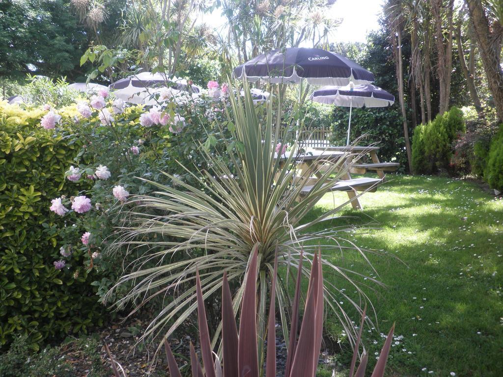 Saint Saviour Longfrie Inn מראה חיצוני תמונה